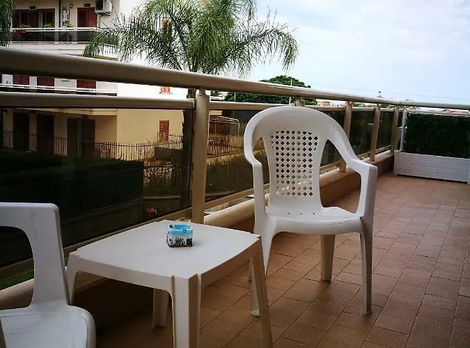 Thea ジャルディーニ・ナクソス